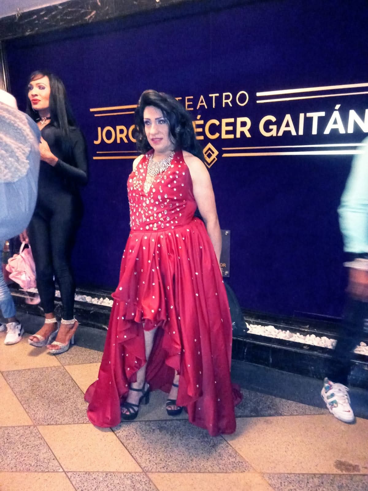 Compañera trans en gala en el Teatro Jorge Eliécer Gaitán